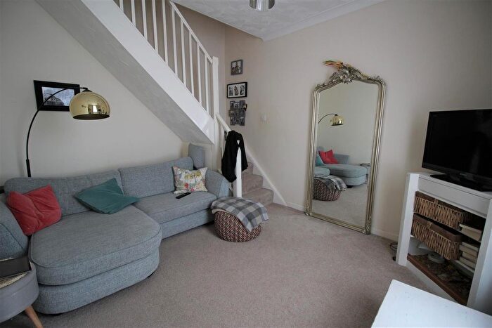 2 Bedroom End Of Terrace House To Rent In Eastney Road, Southsea, Hants, PO4
