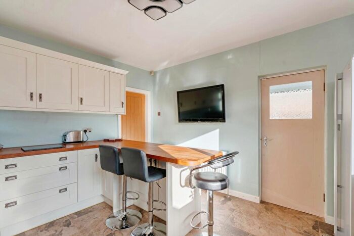 2 Bedroom Bungalow For Sale In Highfield Avenue, Burnley, Lancashire, BB10