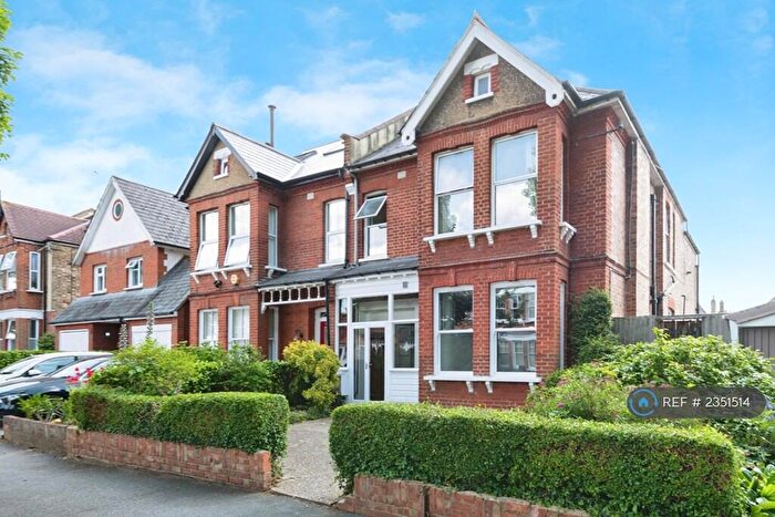 3 Bedroom Flat To Rent In Marchmont Road, Wallington, SM6