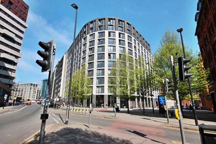 Apartment For Sale In Piccadilly Place, Manchester, M1
