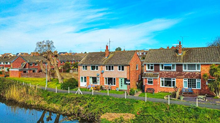 3 Bedroom Semi-Detached House For Sale In Crufts Meadow, Creech St. Michael, Taunton, TA3