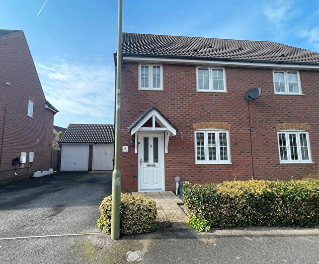 3 Bedroom Semi-Detached House For Sale In Harrier Green, Holbury, SO45