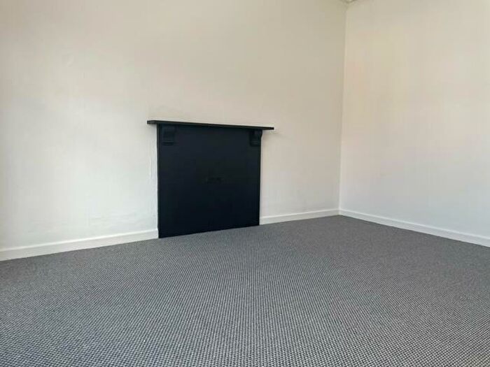 2 Bedroom Apartment To Rent In Castle Square, Haverfordwest, SA61