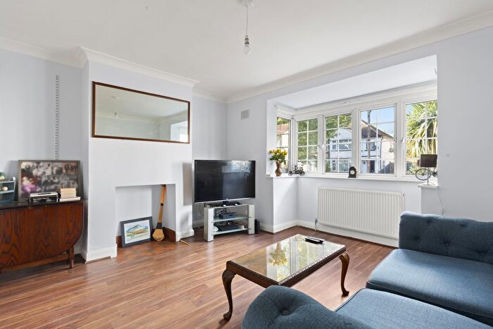 1 Bedroom Flat For Sale In Beresford Avenue, Hanwell, W7
