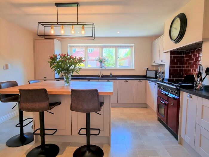 3 Bedroom Cottage To Rent In High Street, Waltham-on-the-Wolds, LE14