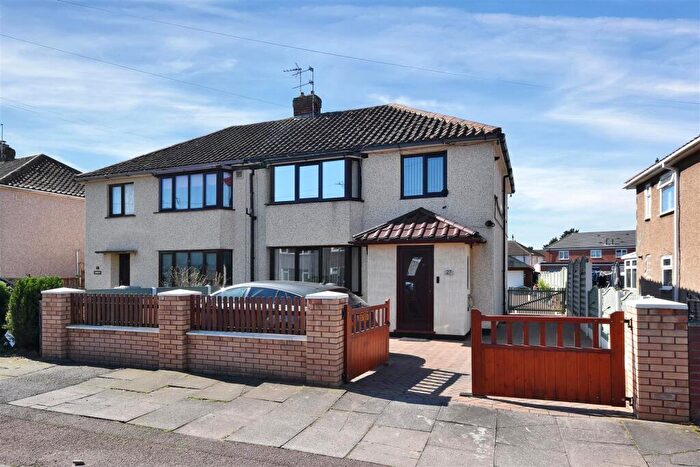 3 Bedroom Semi-Detached House For Sale In Fairfax Avenue, Newark, NG24