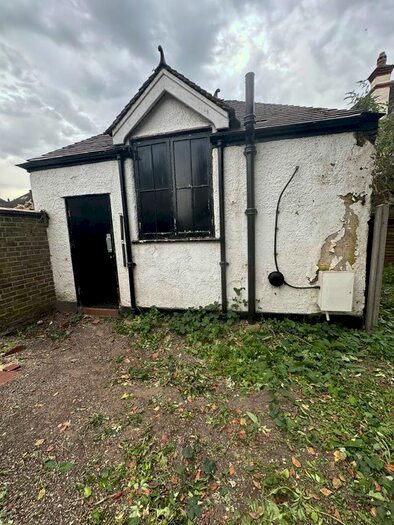 Land To Rent In London, London, SW16