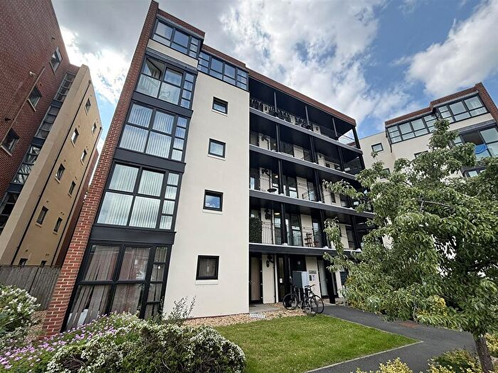 2 Bedroom Flat To Rent In Copper Place, Fallowfield, Manchester, M14