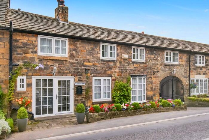 4 Bedroom Character Property For Sale In Main Street, Hawksworth, Leeds, LS20