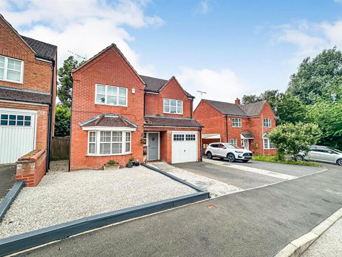 4 Bedroom Detached House For Sale In Hidcote Close, Corby, NN18