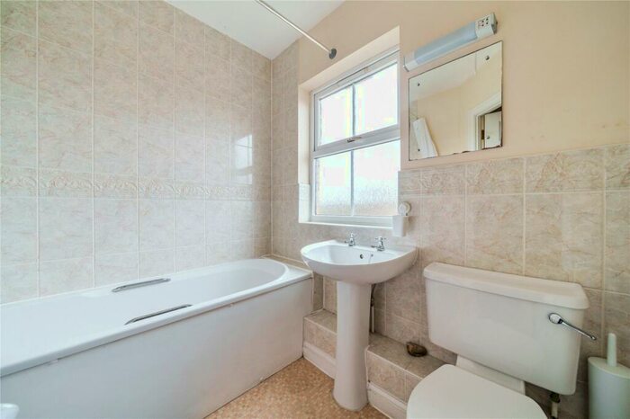 3 Bedroom Apartment For Sale In Venneit Close, Oxford, OX1