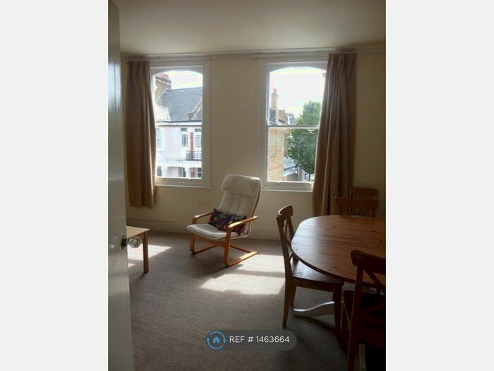 3 Bedroom Flat To Rent In Bishops Road, London, SW6
