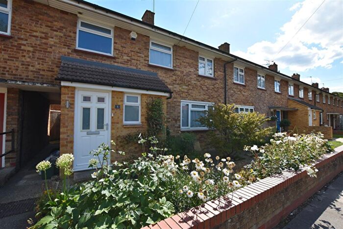 2 Bedroom Property For Sale In Heather Lane, Yiewsley, UB7