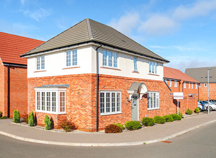 4 Bedroom Detached House For Sale In Cianchi Grove, Eagle Farm South, Milton Keynes, MK17