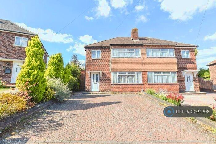 3 Bedroom Semi-Detached House To Rent In Daleside Close, Orpington, BR6