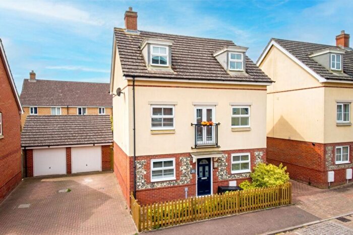 4 Bedroom Town House For Sale In Dunnock Drive, Queens Hills, Norwich, NR8