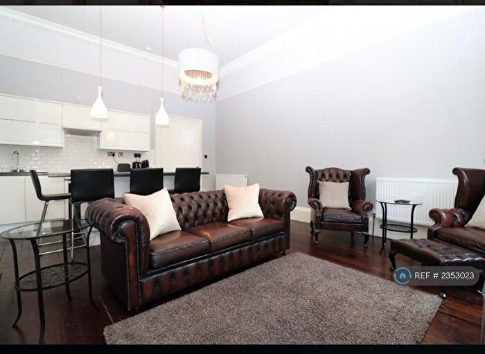 3 Bedroom Flat To Rent In North Claremont Street, Glasgow, G3