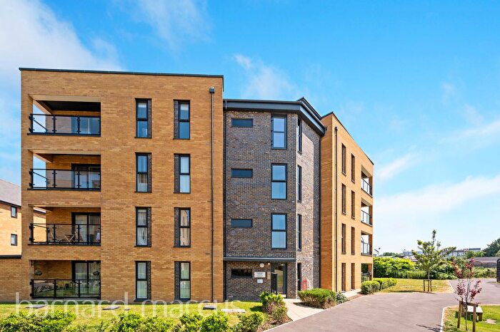 1 Bedroom Flat To Rent In Tala Close, Surbiton, KT6