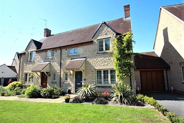 3 Bedroom Semi-Detached House To Rent In Kennel Lane, Paulerspury, Towcester, NN12