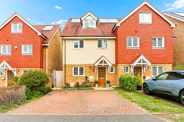 3 Bedroom Semi-Detached House For Sale In South Tadworth Farm Close, Tadworth, KT20