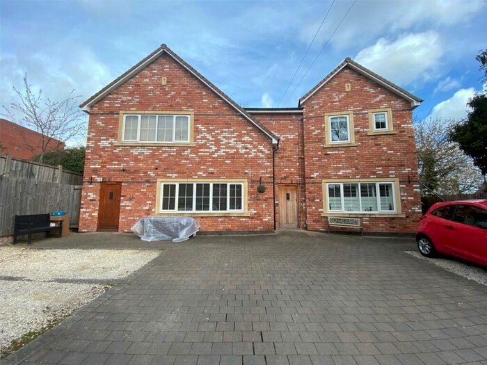 1 Bedroom Flat To Rent In The Old Coach House, While Road, Sutton Coldfield, West Midlands, B72