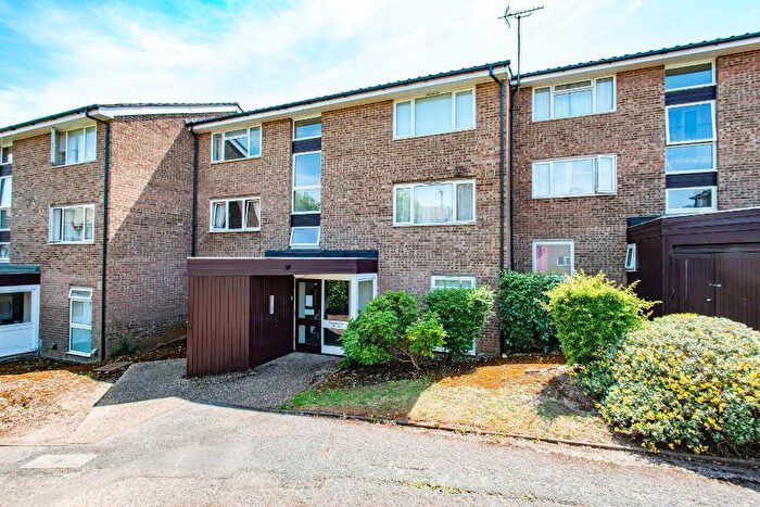1 Bedroom Flat For Sale In Coleridge Way, Orpington, Kent, BR6
