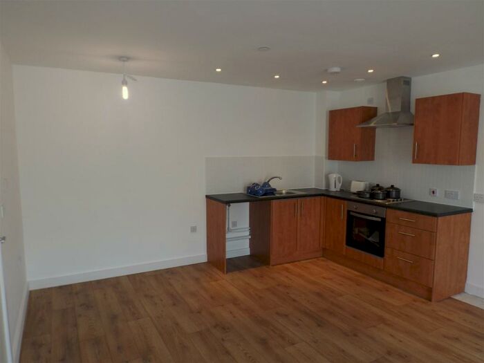 1 Bedroom Apartment To Rent In St Crispins Court, Mansfield Town Centre, NG18