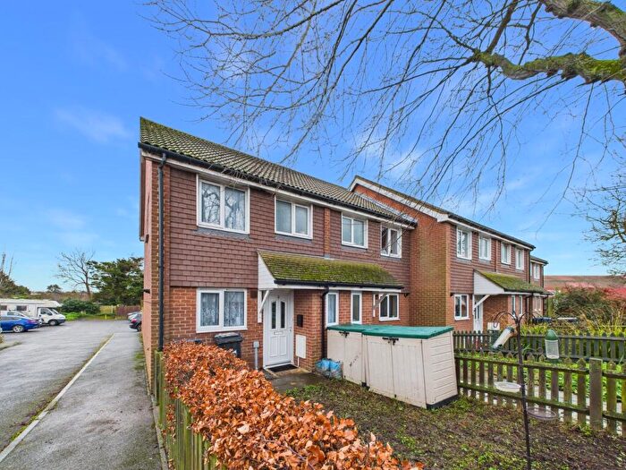 2 Bedroom End Of Terrace House For Sale In Pearsons Way, Broadstairs, CT10