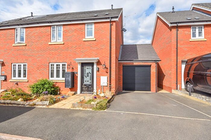 3 Bedroom Semi-Detached House For Sale In Virginia Crescent, Burton Latimer, Kettering, NN15
