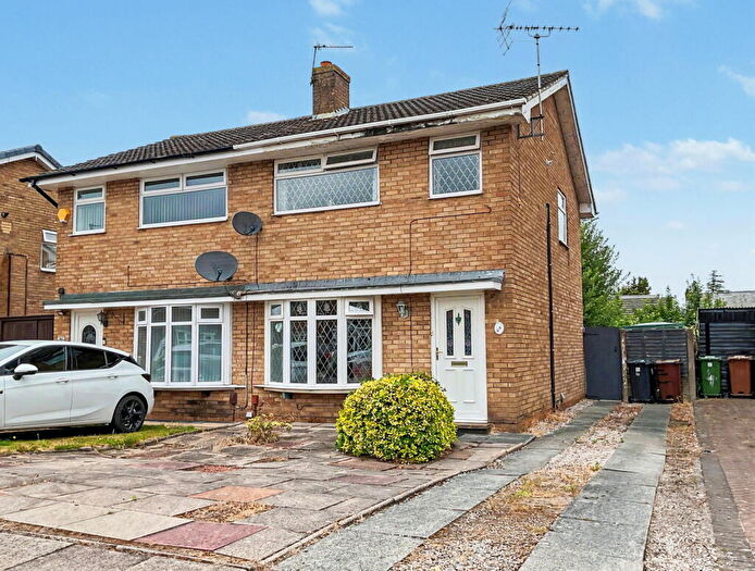 3 Bedroom Semi-Detached House For Sale In Dodworth Avenue, Southport, PR8