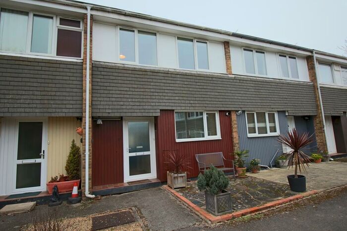 3 Bedroom Terraced House To Rent In Lynton Green Maidenhead Berkshire, SL6