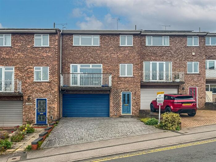 4 Bedroom Terraced House To Rent In Cocksparrow Street, Warwick, CV34