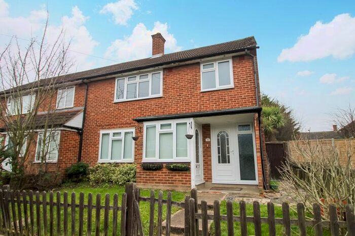 3 Bedroom Semi-Detached House To Rent In Newbury Way, Northolt, Middlesex UB5
