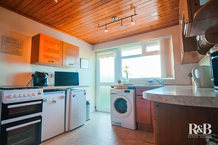 2 Bedroom Detached Bungalow For Sale In Hexham Road, Morecambe, LA4