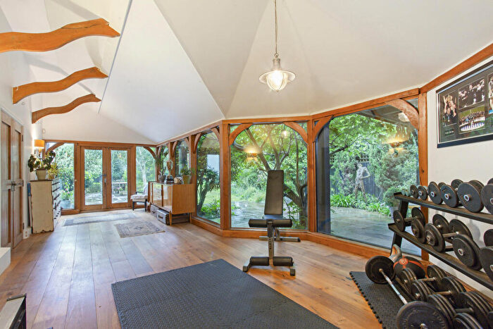 5 Bedroom Detached House For Sale In Beenhams Heath, Reading, RG10