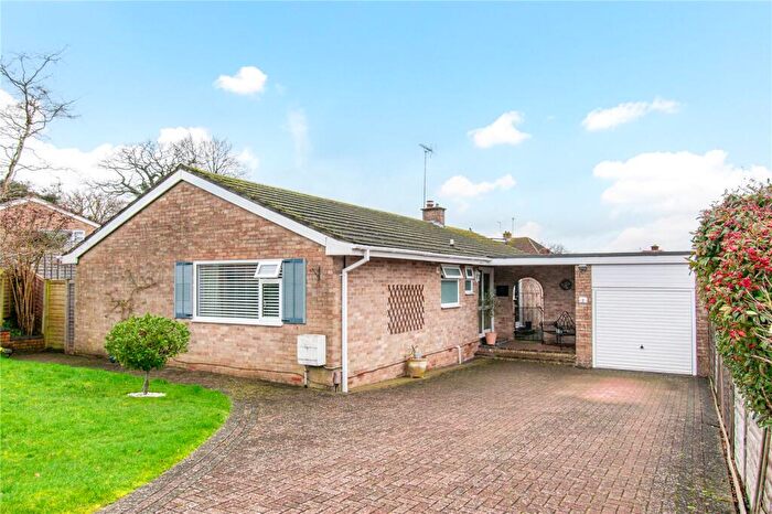 3 Bedroom Detached Bungalow For Sale In Westmead Drive, Newbury, Berkshire, RG14