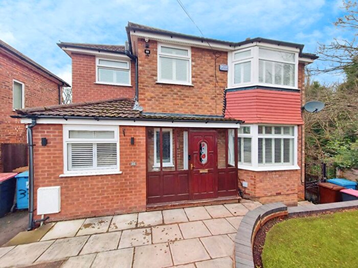 3 Bedroom Detached House For Sale In Sapling Road, Swinton, M27
