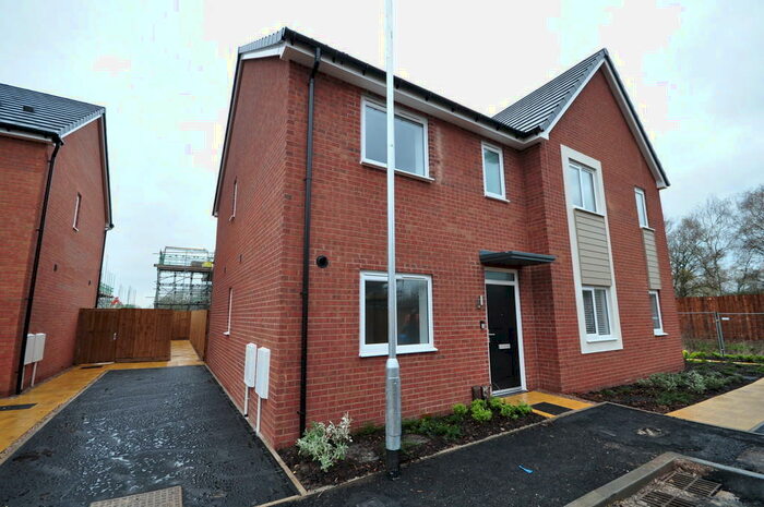 3 Bedroom Semi-Detached House To Rent In Mallard Close, Branston, Burton On Trent., DE14