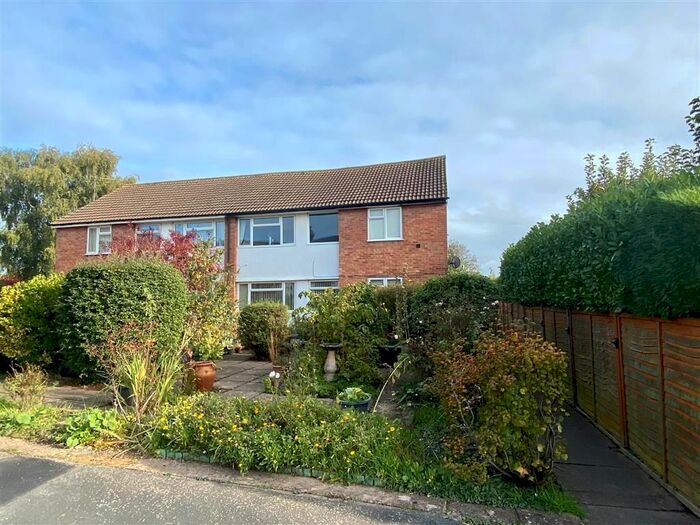 2 Bedroom Flat To Rent In Angela Close, Hereford HR1