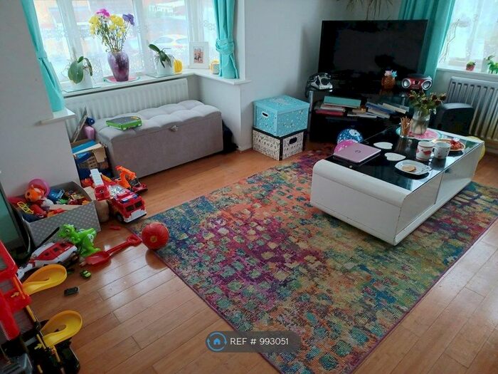 1 Bedroom Flat To Rent In Westmacott Drive, Feltham TW14