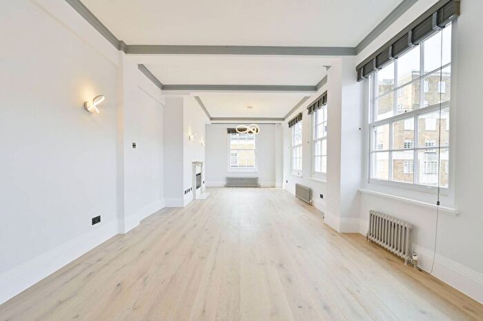 3 Bedroom Flat To Rent In Bryanston Court, Marylebone, London, W1H