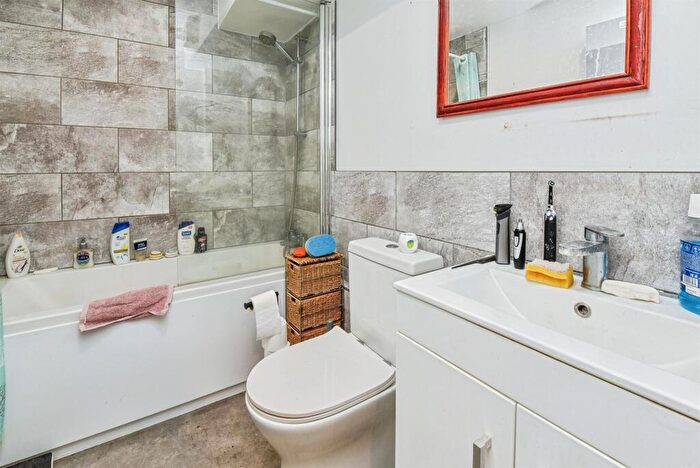 2 Bedroom Maisonette For Sale In Haynes Road, Westbury, BA13