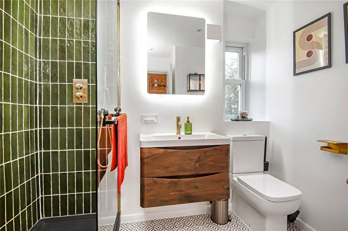 1 Bedroom Flat To Rent In , Trinity Road, Wandsworth, London, SW18