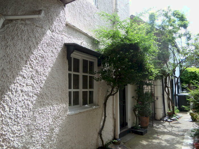 Studio To Rent In Market Square, Waltham Abbey, EN9