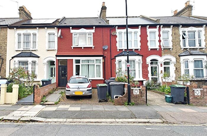 1 Bedroom Flat To Rent In Whittington Road, Wood Green, N22
