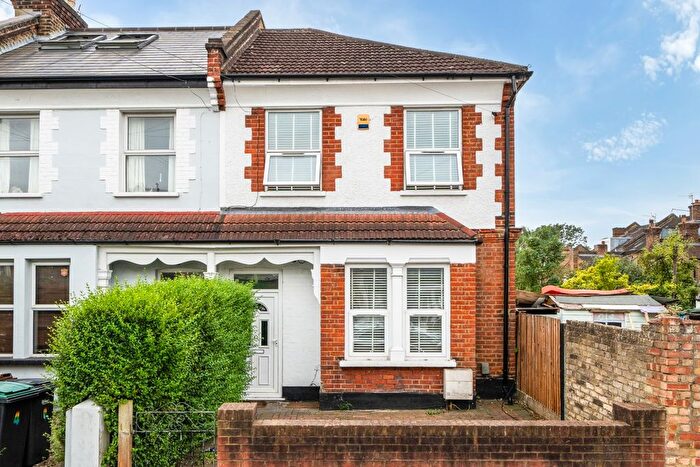 5 Bedroom Semi-Detached House To Rent In Ranelagh Road, London, N22