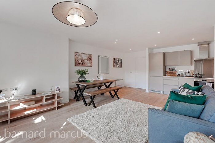 2 Bedroom Flat For Sale In Purley Downs Road, South Croydon, CR2