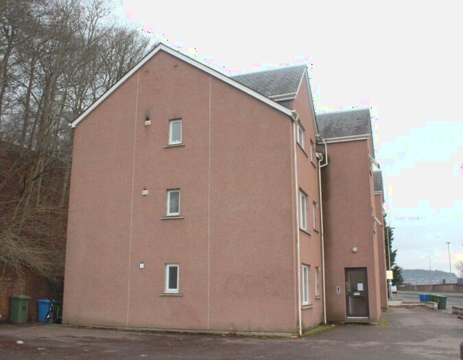 2 Bedroom Flat To Rent In Millburn Place, Inverness, IV2