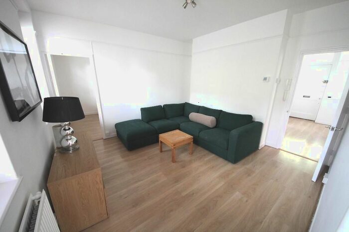 2 Bedroom Flat To Rent In Page Street, Westminster, London, SW1P