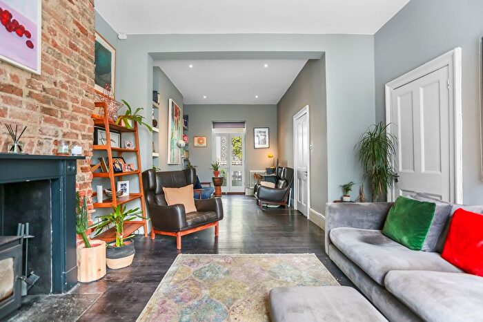 3 Bedroom Terraced House For Sale In Rock Street, Brighton, BN2